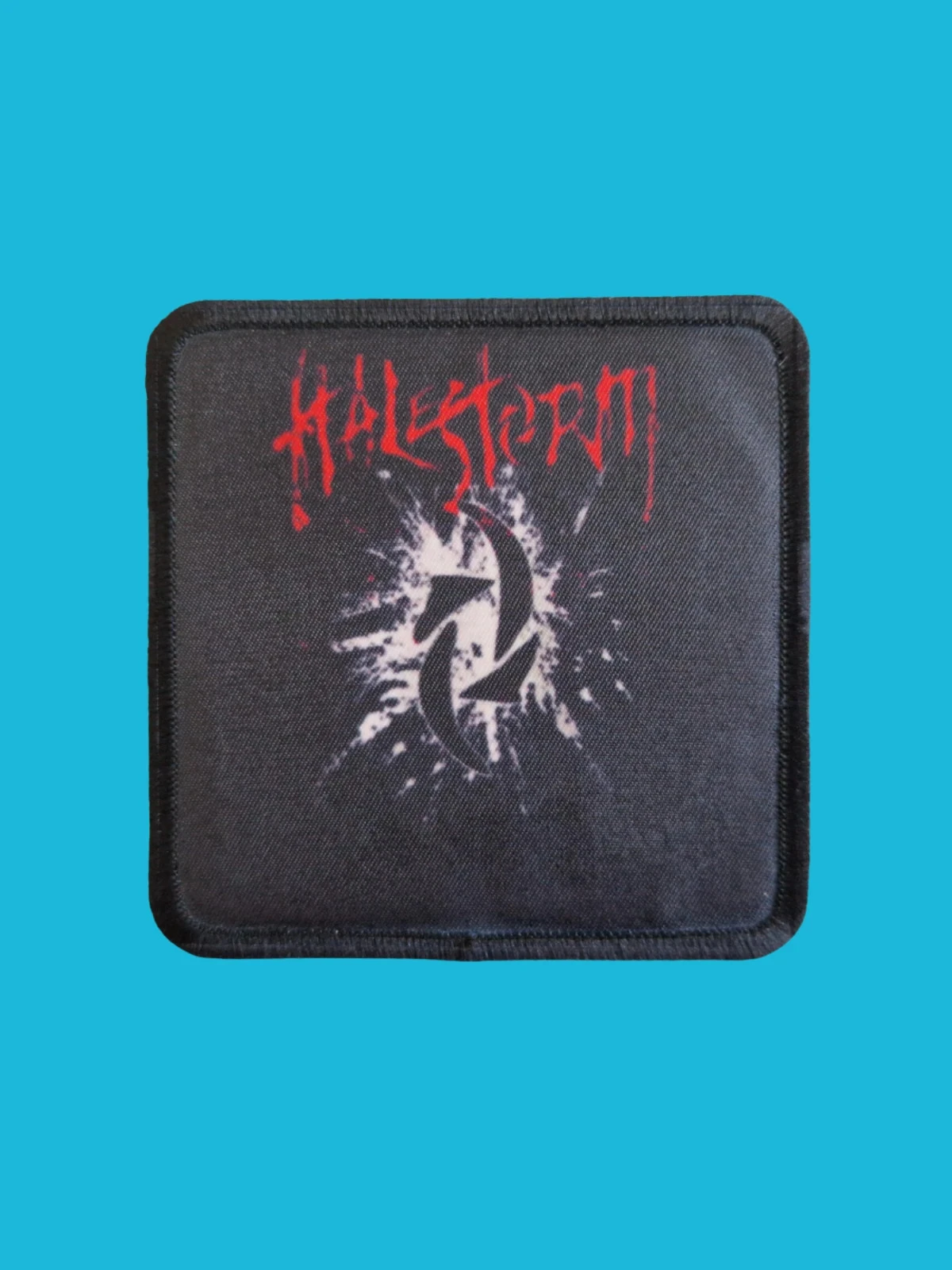 Patch Halestorm - Logo blanc + nom de groupe rouge - Imprimé - Carré de 7,5 x 7,5 centimètres